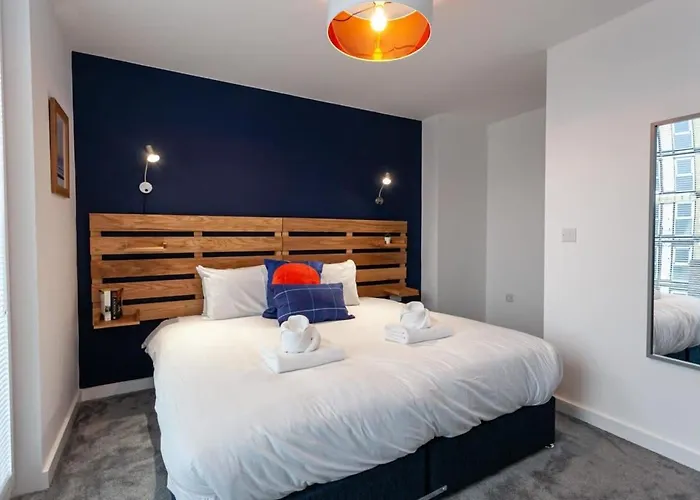 Modern 2 Bed Flat 5Min To Old Trafford Stadium