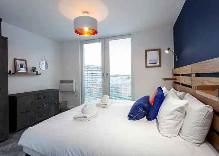 Modern 2 Bed Flat 5Min To Old Trafford Stadium